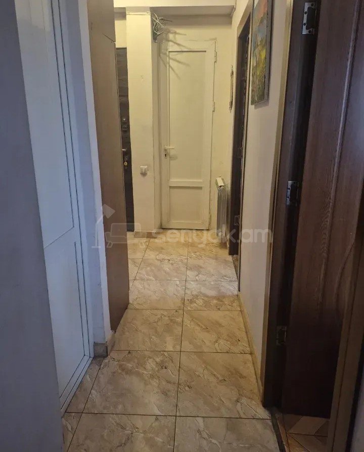 1 Սենյականոց Բնակարան, 41քմ, 8/9 հարկ, Կոսմետիկ Վերանորոգված