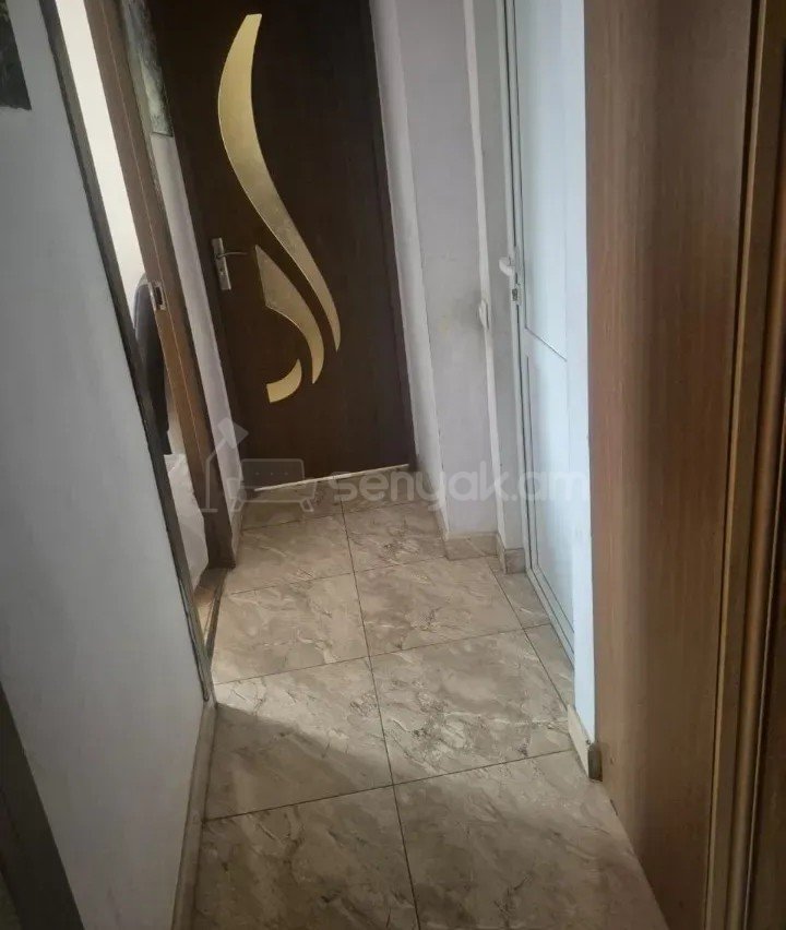 1 Սենյականոց Բնակարան, 41քմ, 8/9 հարկ, Կոսմետիկ Վերանորոգված