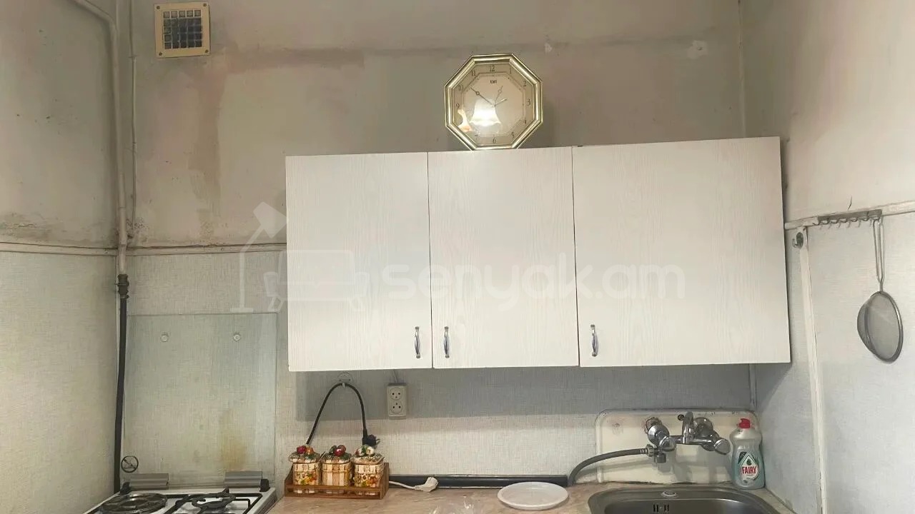 2 Սենյականոց Բնակարան Քարե Շենքում, 56քմ, 5/5 հարկ, Պետական Վիճակում