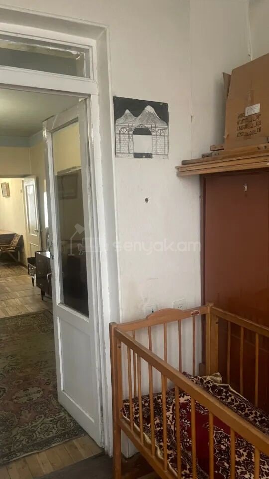 2 Սենյականոց Բնակարան Քարե Շենքում, 56քմ, 5/5 հարկ, Պետական Վիճակում