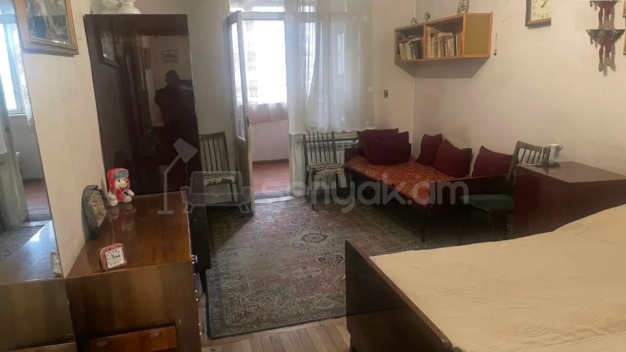 2 Սենյականոց Բնակարան Քարե Շենքում, 56քմ, 5/5 հարկ, Պետական Վիճակում