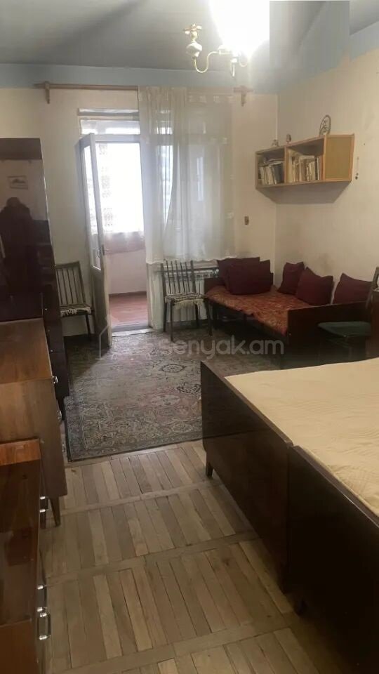 2 Սենյականոց Բնակարան Քարե Շենքում, 56քմ, 5/5 հարկ, Պետական Վիճակում
