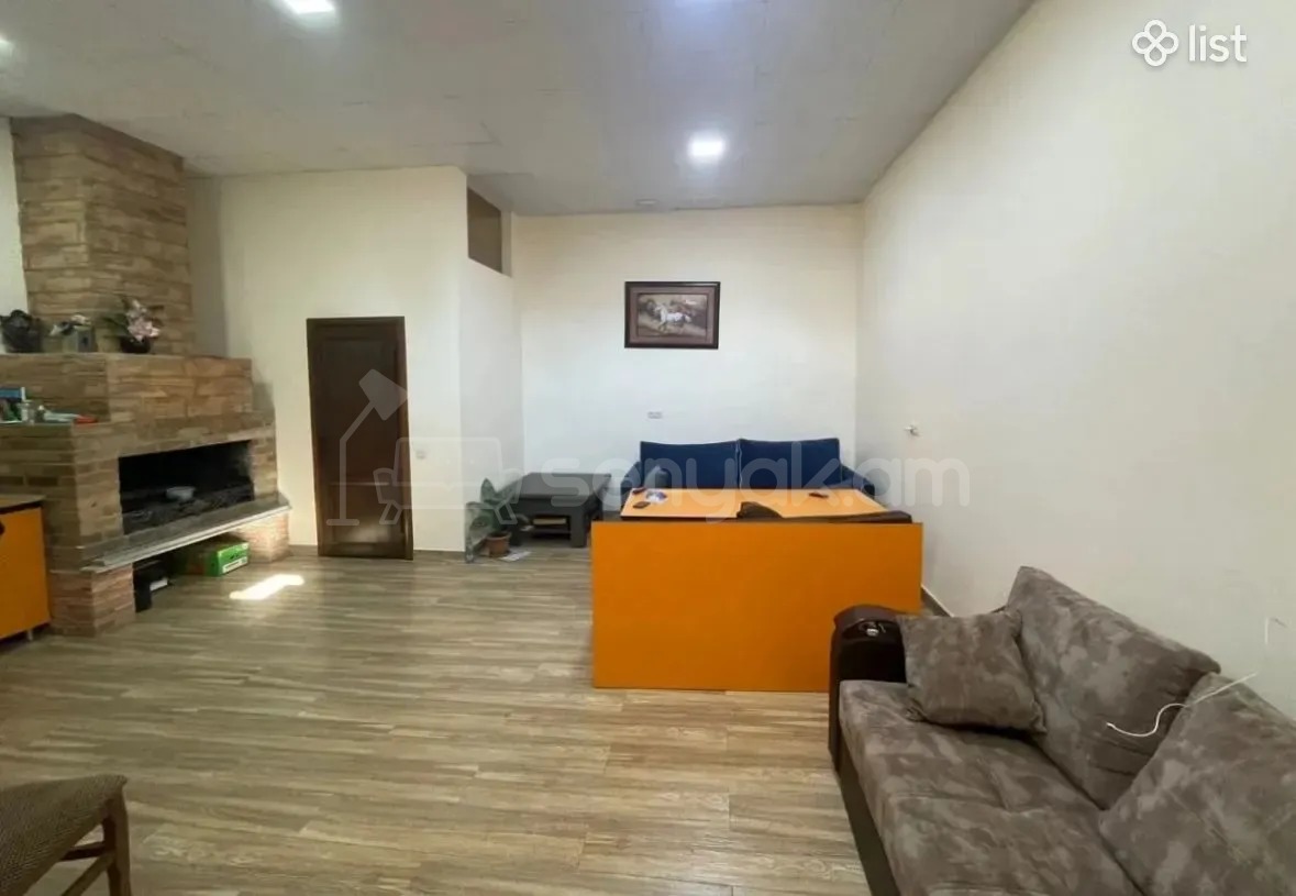 1 Սենյականոց Բնակարան Քարե Շենքում, 40քմ, 1/1 հարկ, Նորմալ Վիճակում, Կահավորված, Արևկող