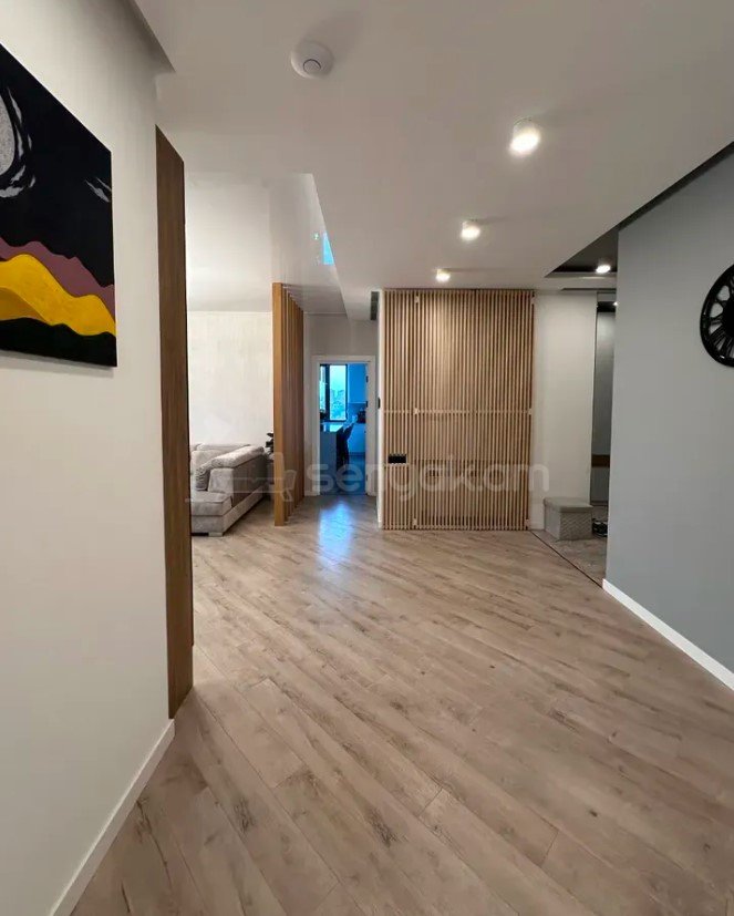5 Սենյականոց Բնակարան Նորակառույցում, 140քմ, 5/15 հարկ, Դիզայներական Վերանորոգված