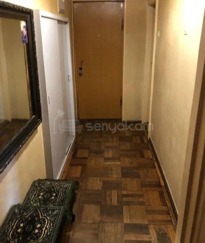 3 Սենյականոց Բնակարան Քարե Շենքում, 60քմ, 2/5 հարկ, Կոսմետիկ Վերանորոգված