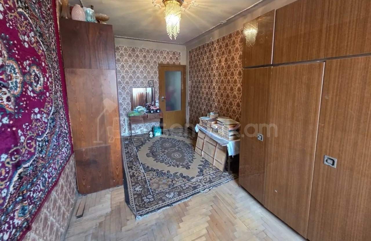 3 Սենյականոց Բնակարան, 87քմ, 10/16 հարկ, Պետական Վիճակում