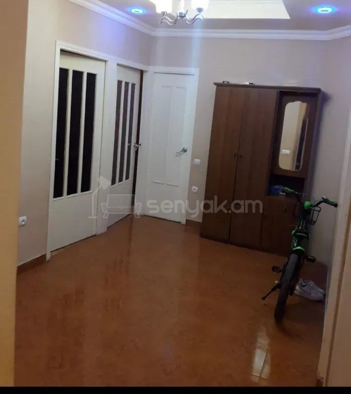 3 Սենյականոց Բնակարան, 74քմ, 1/9 հարկ, Կոսմետիկ Վերանորոգված