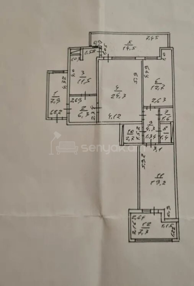 3 Սենյականոց Բնակարան, 114քմ, 8/8 հարկ, Պետական Վիճակում