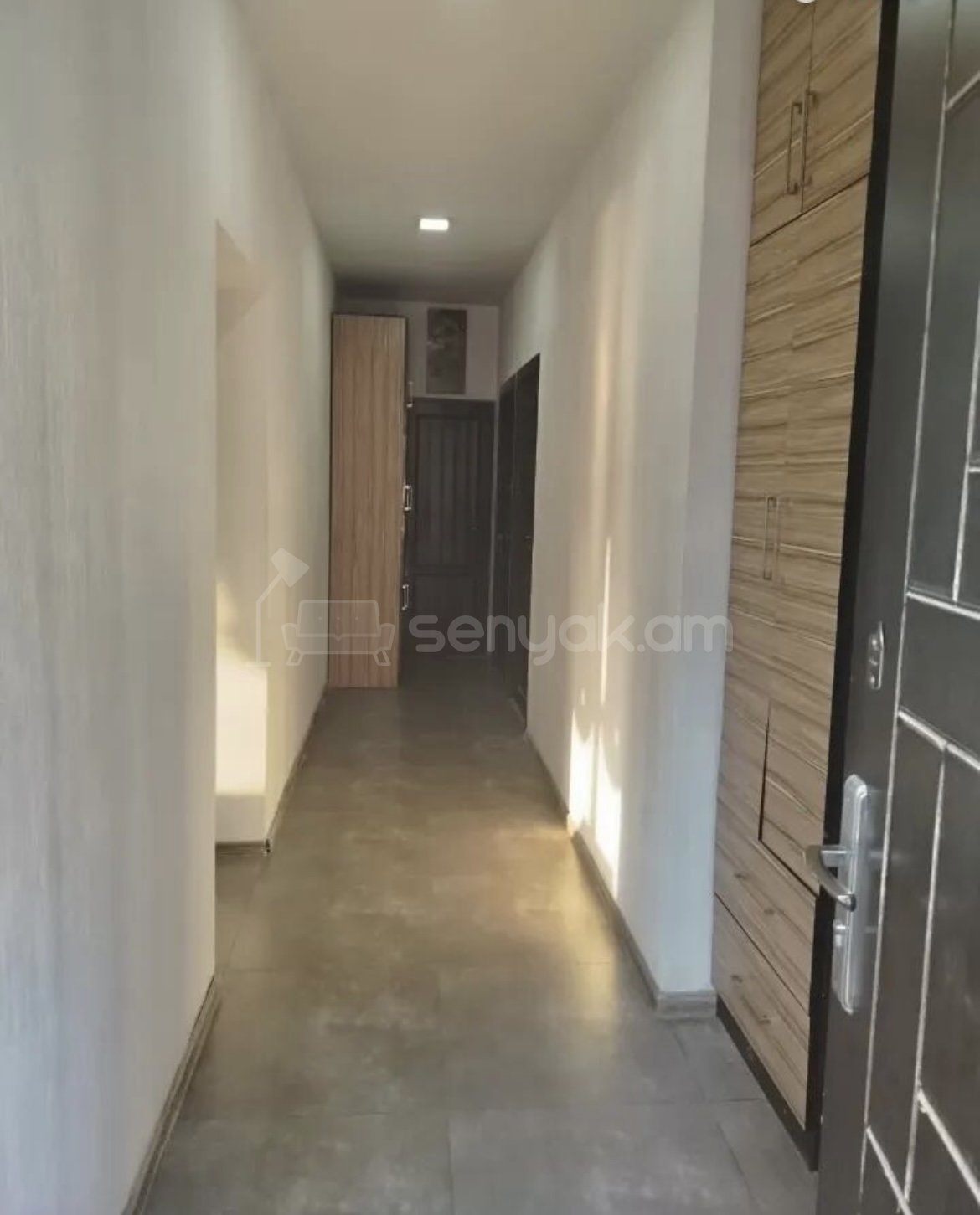 3 Սենյականոց Բնակարան Քարե Շենքում, 74քմ, 1/1 հարկ, Կապիտալ Վերանորոգված