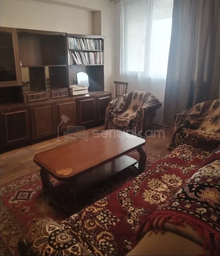 1 Սենյականոց Բնակարան, 45քմ, 3/9 հարկ, Նորմալ Վիճակում, Կահավորված, Արևկող