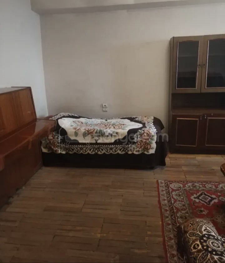 1 Սենյականոց Բնակարան, 45քմ, 3/9 հարկ, Նորմալ Վիճակում, Կահավորված, Արևկող