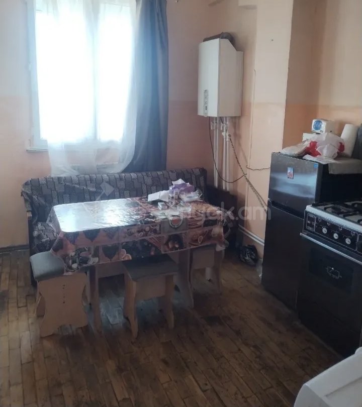1 Սենյականոց Բնակարան, 45քմ, 3/9 հարկ, Նորմալ Վիճակում, Կահավորված, Արևկող