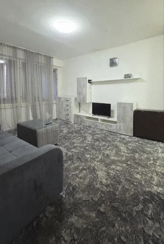 1 Սենյականոց Բնակարան Քարե Շենքում, 50քմ, 1/5 հարկ, Նորմալ Վիճակում, Կահավորված, Արևկող