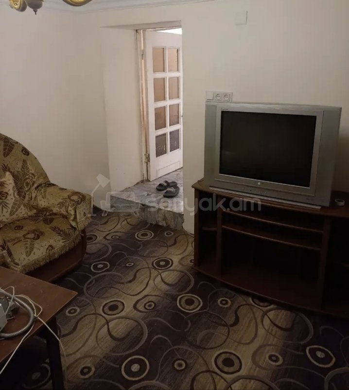 3 Սենյականոց Բնակարան Քարե Շենքում, 68քմ, 1/1 հարկ, Կապիտալ Վերանորոգված, Կահավորված, Արևկող