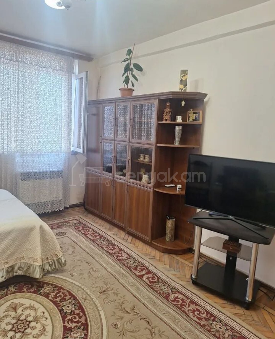 1 Սենյականոց Բնակարան, 41քմ, 6/10 հարկ, Նորմալ Վիճակում, Կահավորված