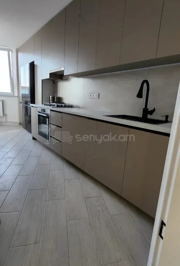 3 Սենյականոց Բնակարան, 94քմ, 13/16 հարկ, Կապիտալ Վերանորոգված