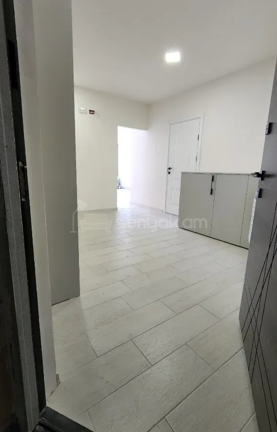 3 Սենյականոց Բնակարան, 94քմ, 13/16 հարկ, Կապիտալ Վերանորոգված