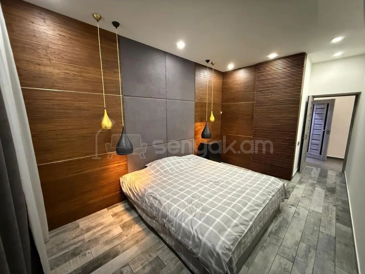 3 Սենյականոց Բնակարան Քարե Շենքում, 83քմ, 5/5 հարկ, Կապիտալ Վերանորոգված