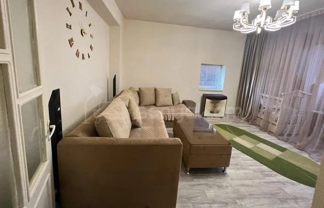 2 Սենյականոց Բնակարան, 50քմ, 5/9 հարկ, Նորմալ Վիճակում