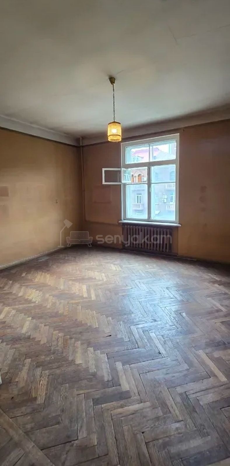 2 Սենյականոց Բնակարան Քարե Շենքում, 75քմ, 3/5 հարկ, Պետական Վիճակում