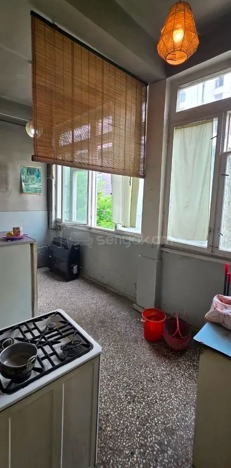 2 Սենյականոց Բնակարան Քարե Շենքում, 75քմ, 3/5 հարկ, Պետական Վիճակում