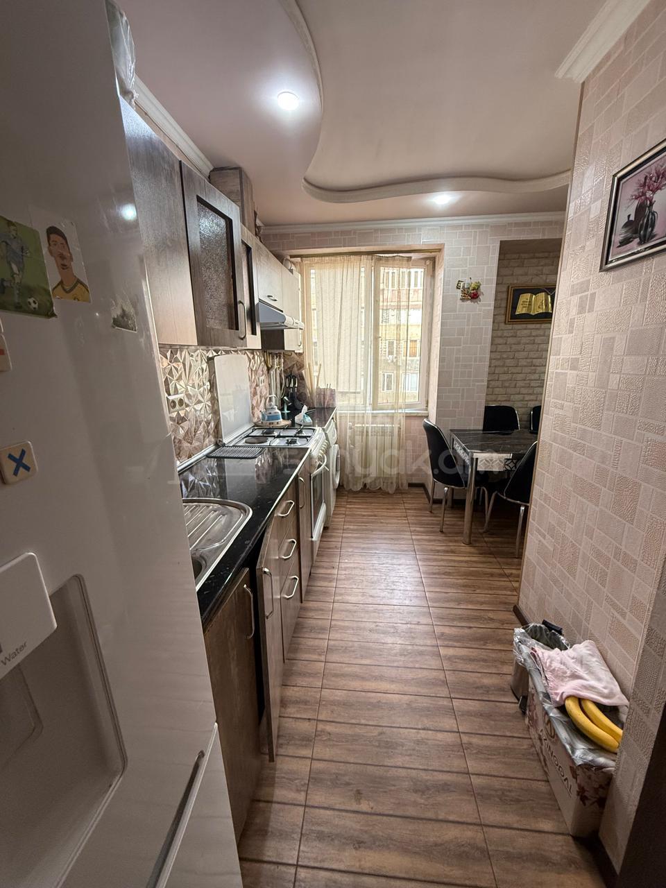3 Սենյականոց Բնակարան, 74քմ, 3/9 հարկ, Նորմալ Վիճակում, Կահավորված