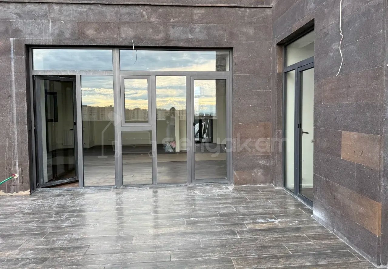 3 Սենյականոց Բնակարան Նորակառույցում, 204քմ, 16/18 հարկ, Կապիտալ Վերանորոգված
