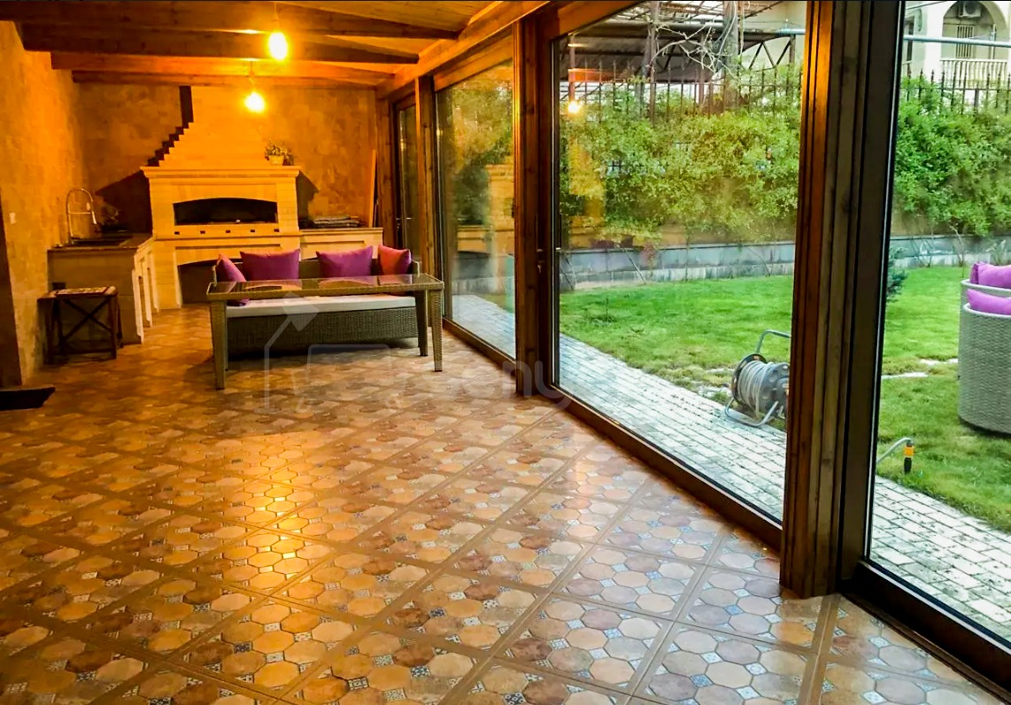6 Սենյականոց Շքեղ Առանձնատուն, 640քմ, Ավտոտնակով