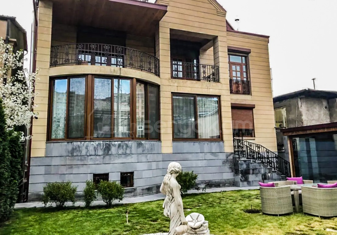 6 Սենյականոց Շքեղ Առանձնատուն, 640քմ, Ավտոտնակով