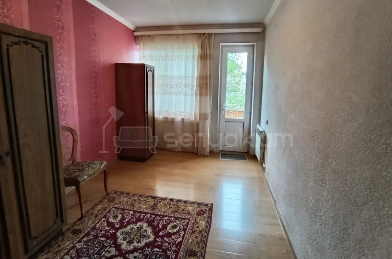 3 Սենյականոց Բնակարան Քարե Շենքում, 68քմ, 4/5 հարկ, Կապիտալ Վերանորոգված