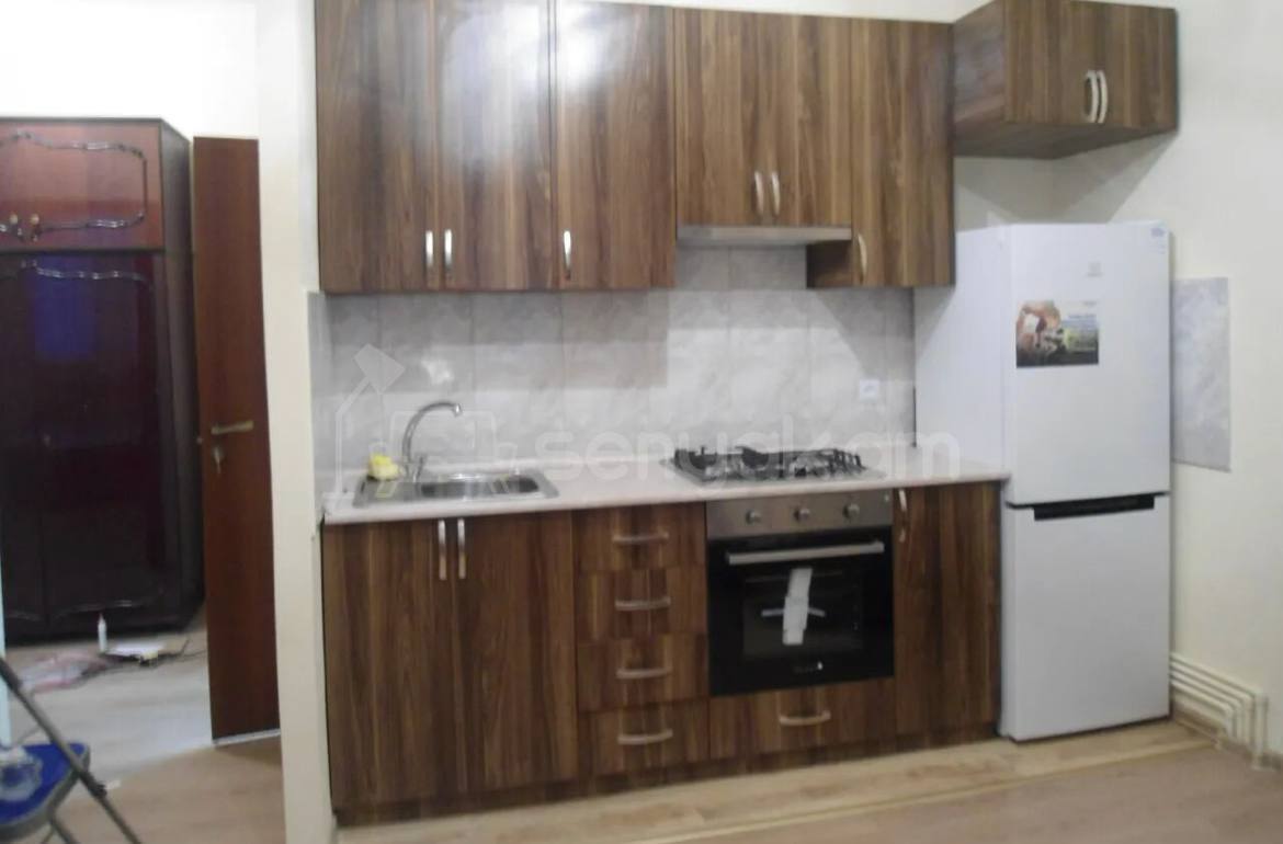 2 Սենյականոց Բնակարան, 40քմ, 9/10 հարկ, Կոսմետիկ Վերանորոգված, Կահավորված