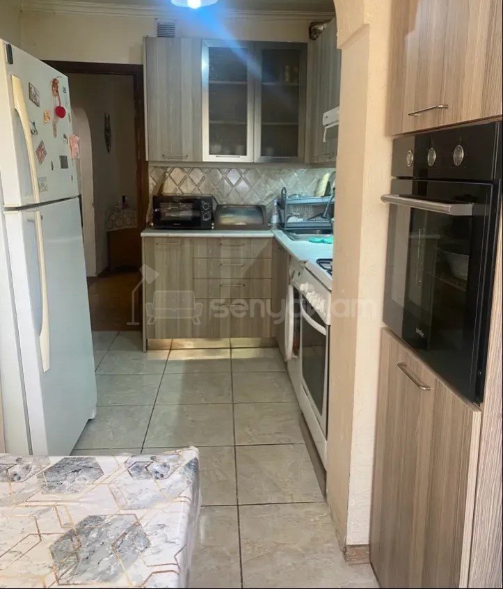 3 Սենյականոց Բնակարան, 78քմ, 1/5 հարկ, Նորմալ Վիճակում