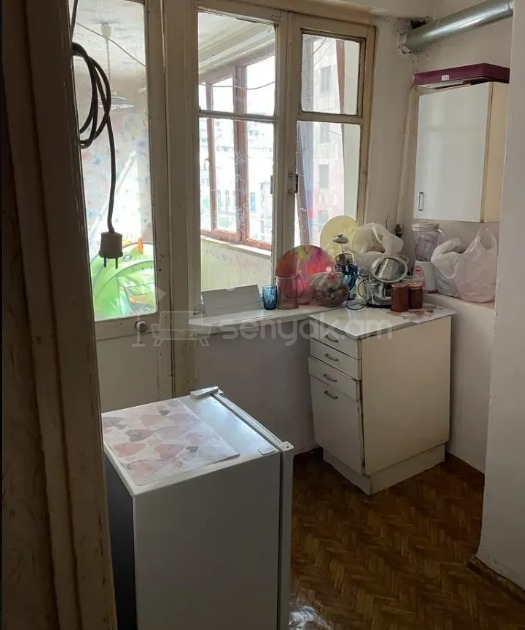 3 Սենյականոց Բնակարան, 100քմ, 4/10 հարկ, Պետական Վիճակում
