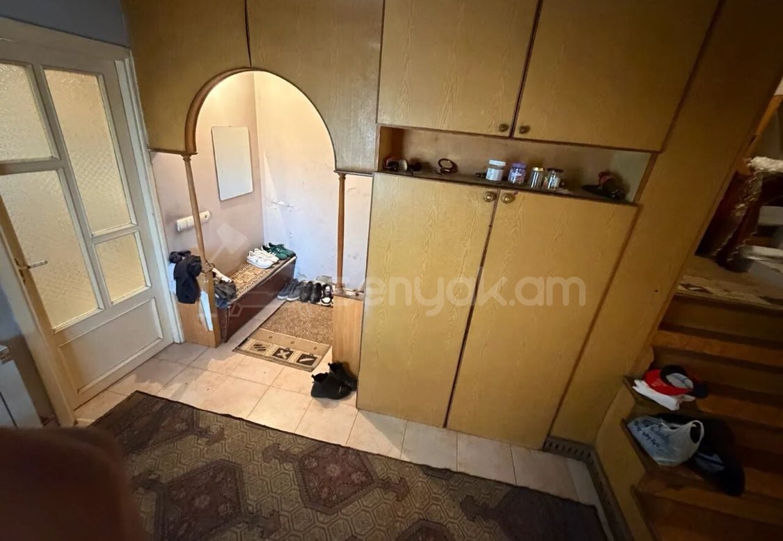 3 Սենյականոց Բնակարան Քարե Շենքում, 92քմ, 2/5 հարկ, Կոսմետիկ Վերանորոգված