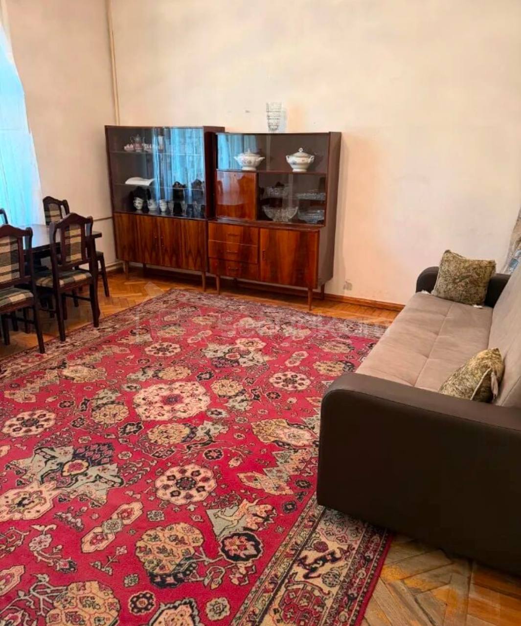 2 Սենյականոց Բնակարան Քարե Շենքում, 70քմ, 2/4 հարկ, Պետական Վիճակում, Կահավորված