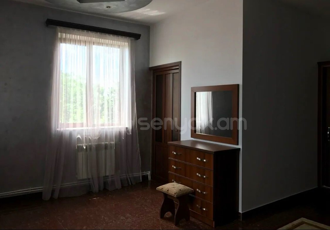 4 Սենյականոց Սեփական Տուն, 200քմ, Դիզայներական Վերանորոգված, Կահավորված