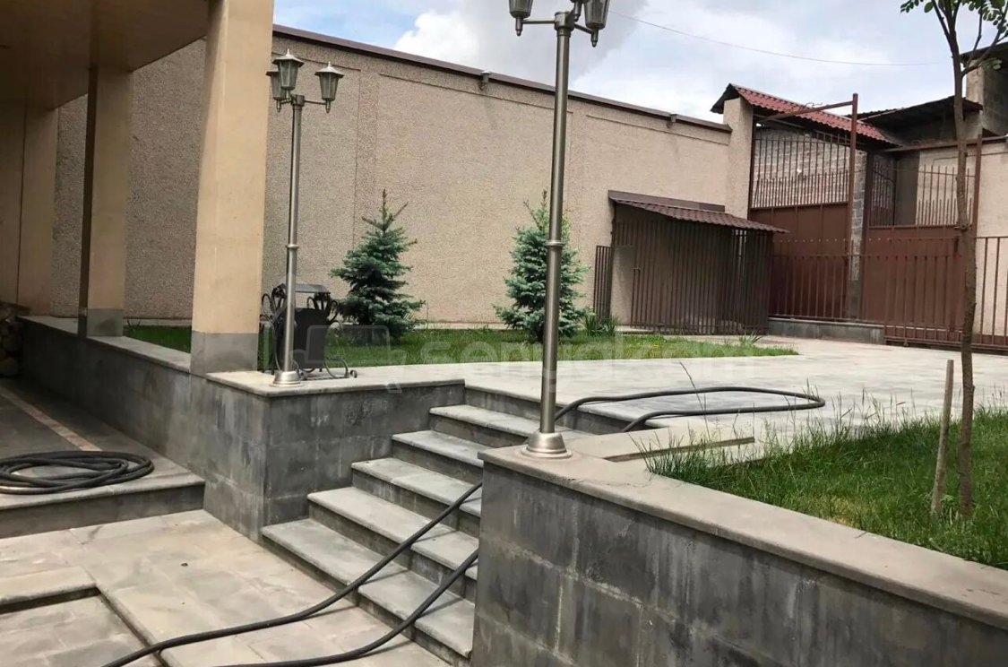 4 Սենյականոց Սեփական Տուն, 200քմ, Դիզայներական Վերանորոգված, Կահավորված