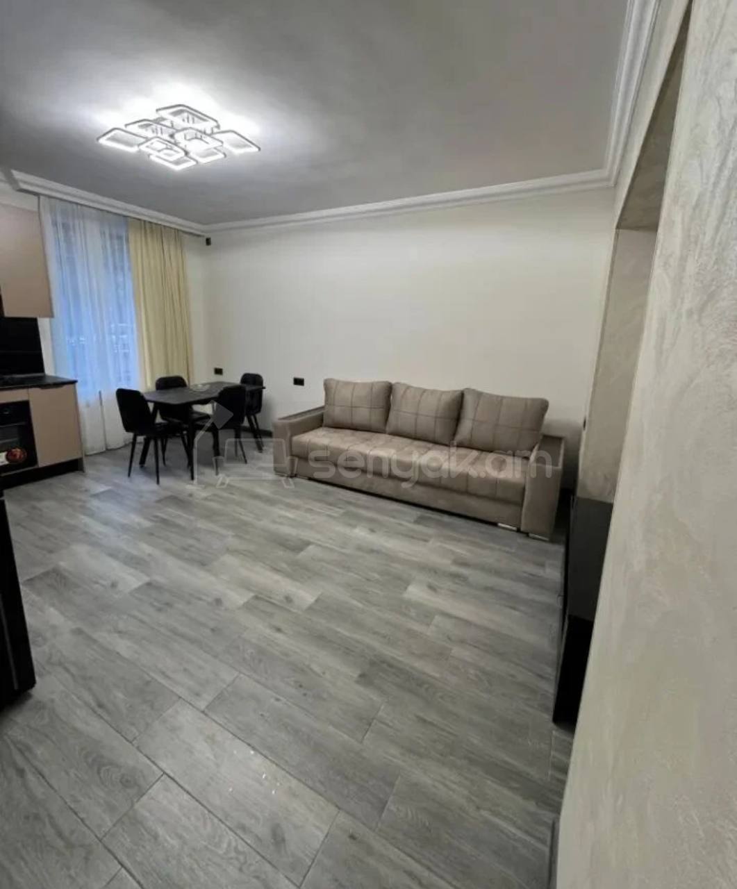 2 Սենյականոց Բնակարան Քարե Շենքում, 40քմ, 1/6 հարկ, Կապիտալ Վերանորոգված, Կահավորված