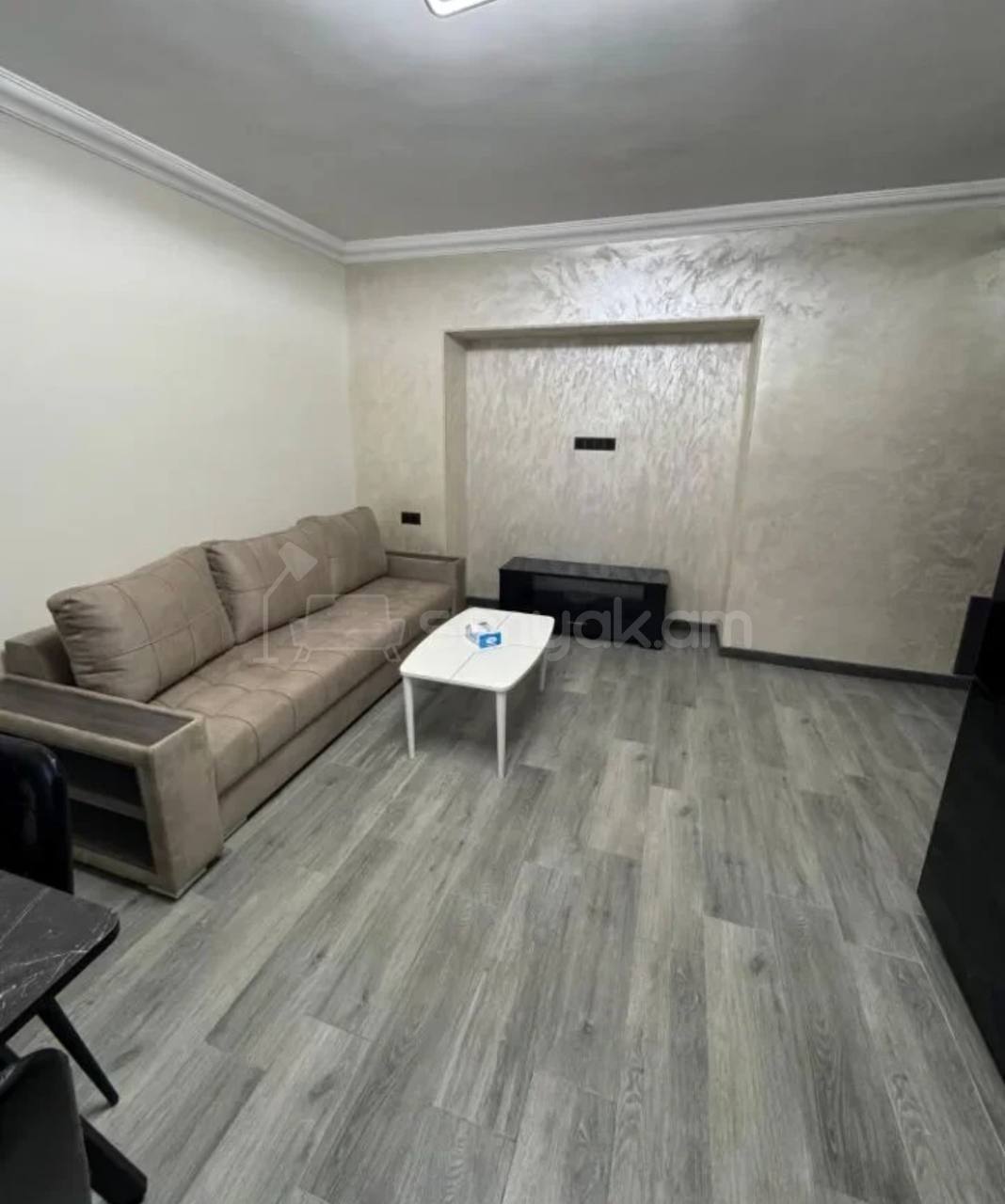 2 Սենյականոց Բնակարան Քարե Շենքում, 40քմ, 1/6 հարկ, Կապիտալ Վերանորոգված, Կահավորված