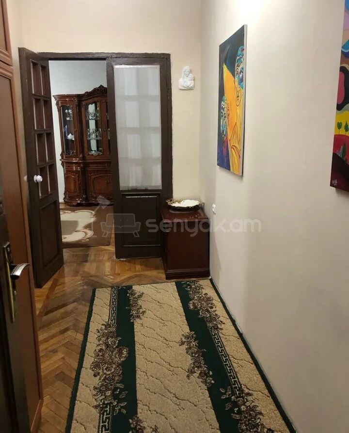 3 Սենյականոց Բնակարան Քարե Շենքում, 80քմ, 2/4 հարկ, Կոսմետիկ Վերանորոգված