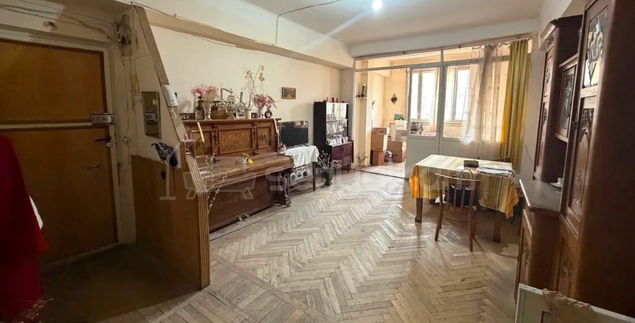3 Սենյականոց Բնակարան, 73քմ, 6/10 հարկ, Նորմալ Վիճակում