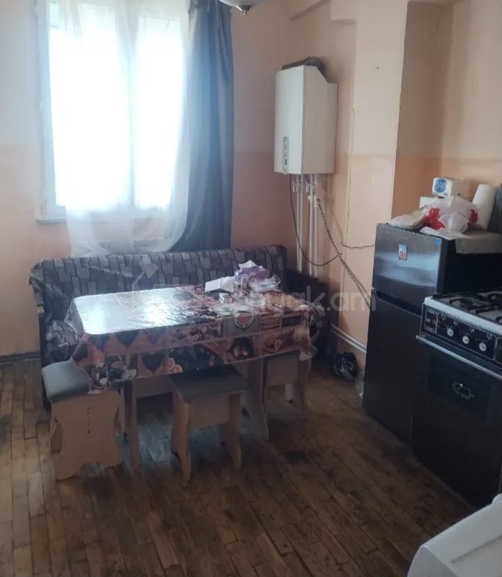 1 Սենյականոց Բնակարան, 45քմ, 9/9 հարկ, Նորմալ Վիճակում, Կահավորված, Արևկող