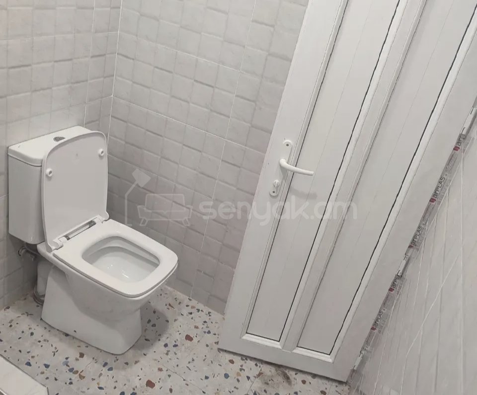 2 Սենյականոց Բնակարան Քարե Շենքում, 48քմ, 1/2 հարկ, Կապիտալ Վերանորոգված, Կահավորված