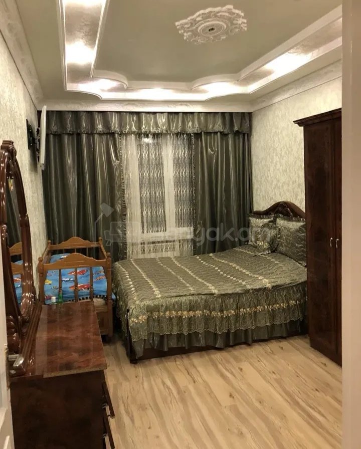 3 Սենյականոց Բնակարան, 80քմ, 2/9 հարկ, Նորմալ Վիճակում, Կահավորված
