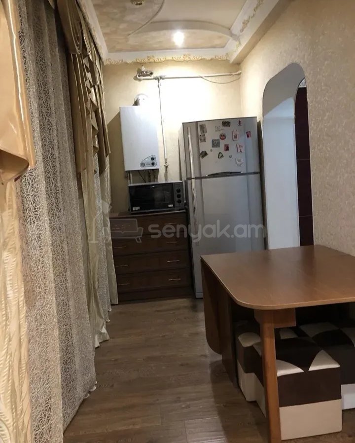 3 Սենյականոց Բնակարան, 80քմ, 2/9 հարկ, Նորմալ Վիճակում, Կահավորված