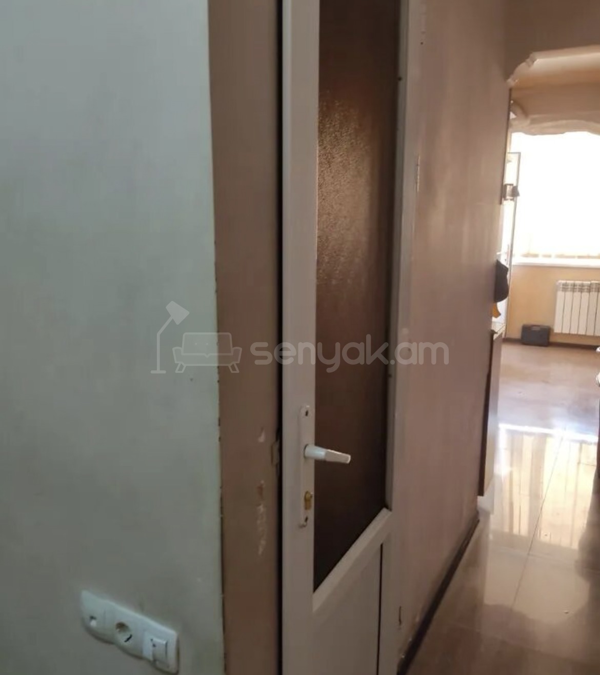 2 Սենյականոց Բնակարան Քարե Շենքում, 64քմ, 2/5 հարկ, Նորմալ Վիճակում, Կահավորված