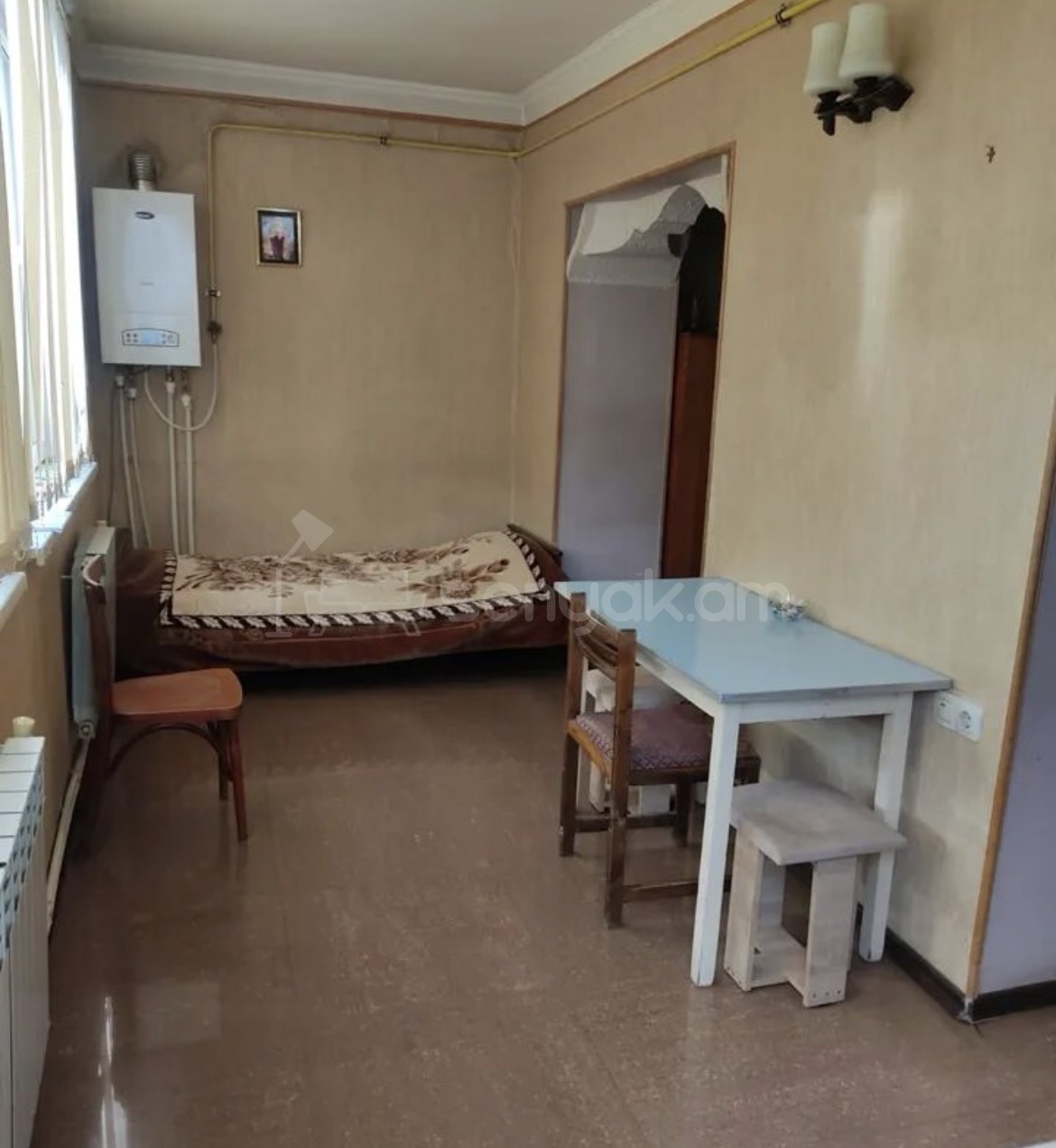 2 Սենյականոց Բնակարան Քարե Շենքում, 64քմ, 2/5 հարկ, Նորմալ Վիճակում, Կահավորված