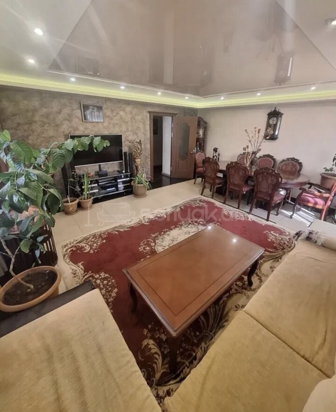 3 Սենյականոց Բնակարան Քարե Շենքում, 73քմ, 4/4 հարկ, Կապիտալ Վերանորոգված