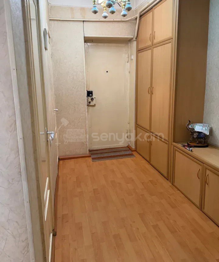 3 Սենյականոց Բնակարան Քարե Շենքում, 78քմ, 2/5 հարկ, Պետական Վիճակում