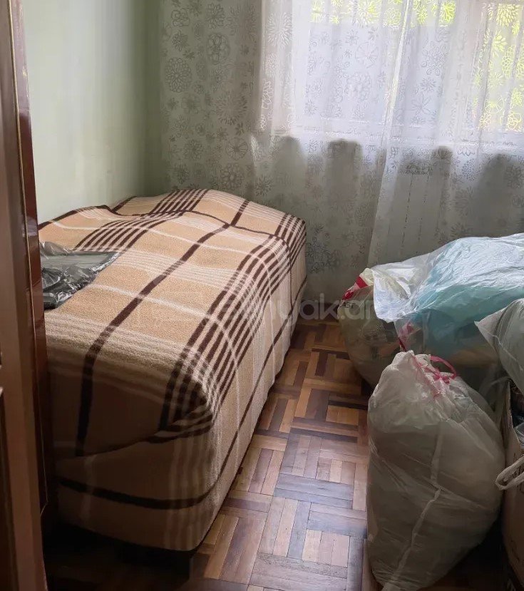 3 Սենյականոց Բնակարան Քարե Շենքում, 78քմ, 2/5 հարկ, Պետական Վիճակում